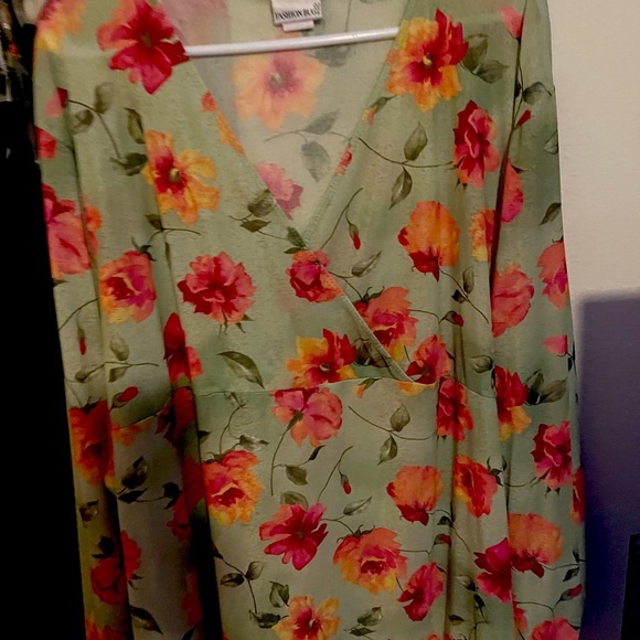 Fashion Bug Tops - Floral top